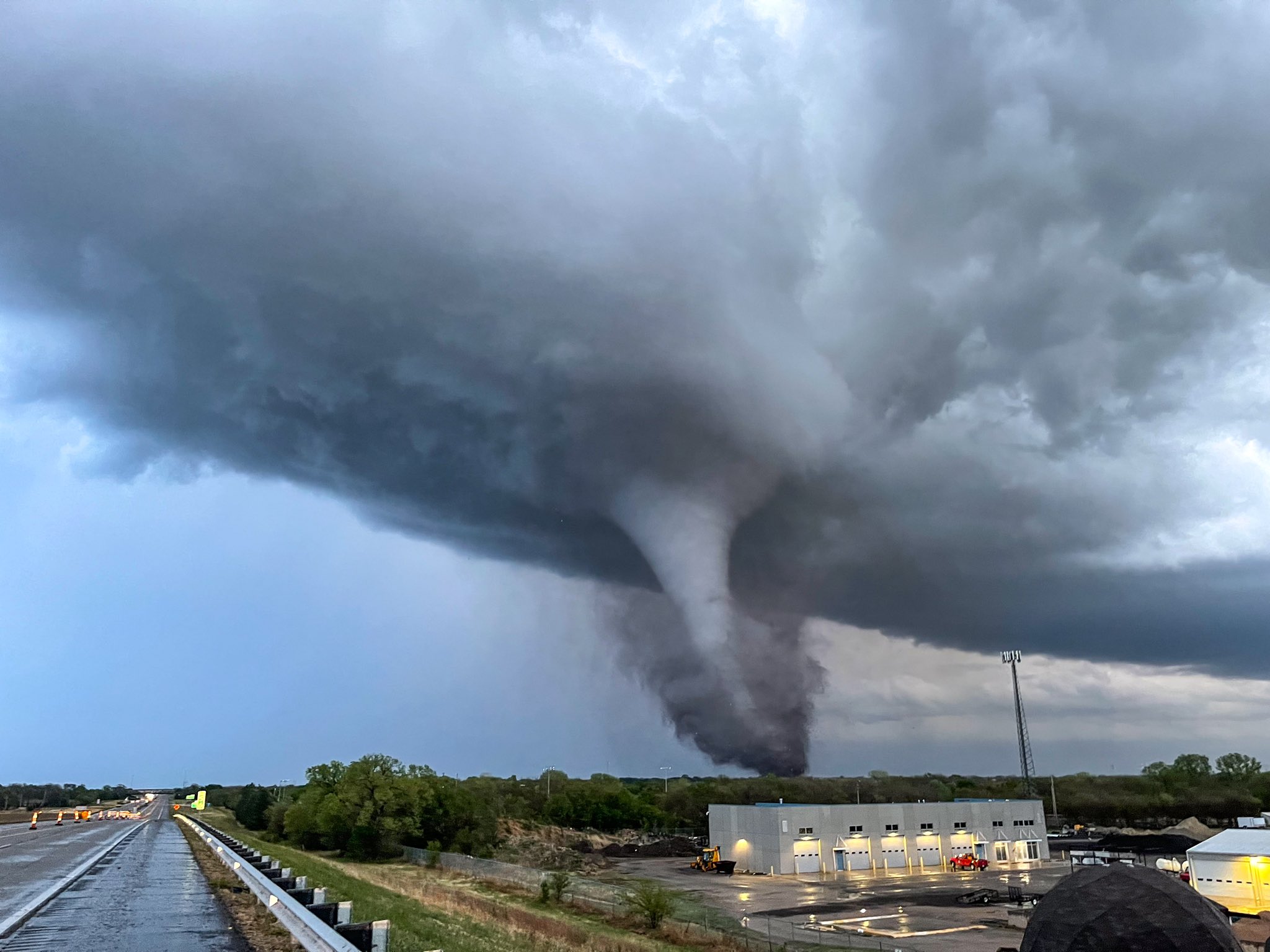 NaturkatastrophenNews Tornado in Kansas Vulkane Net Newsblog