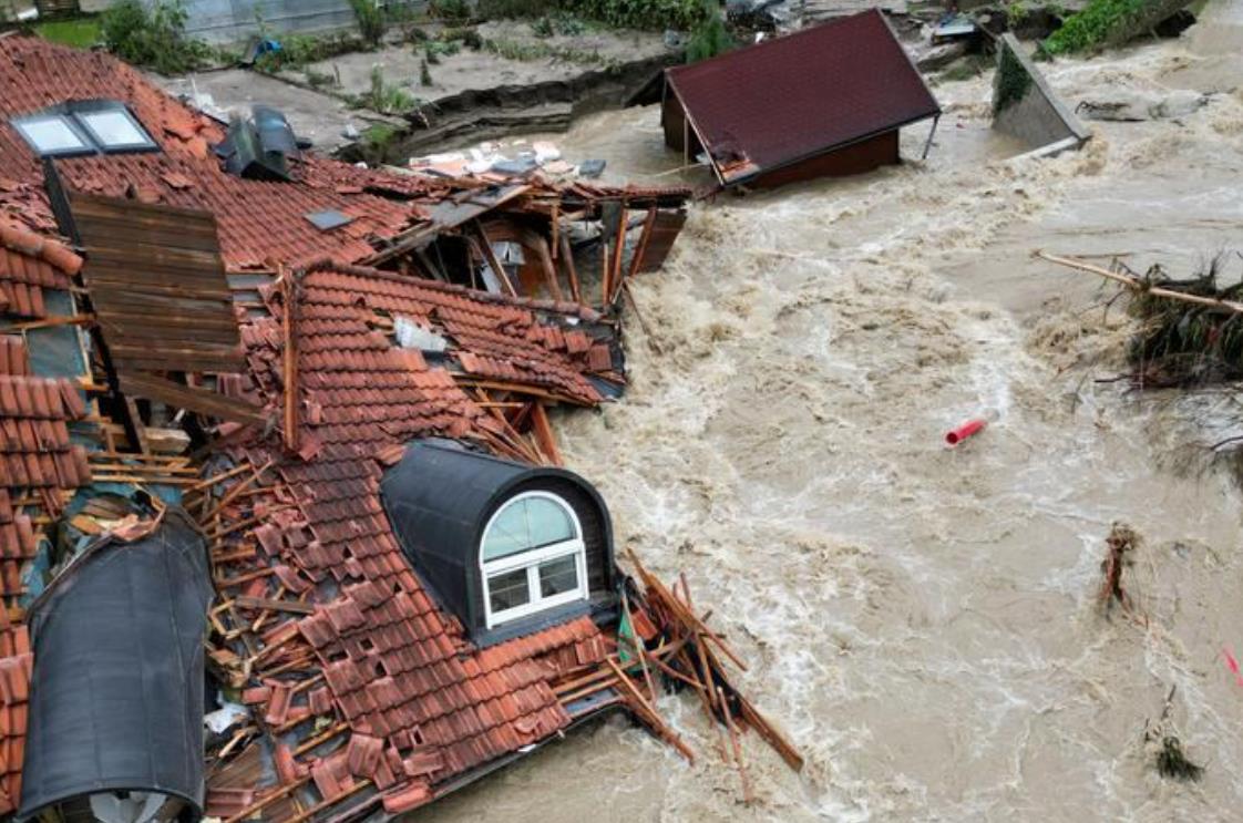 Последствия крупных года. Наводнение. Штормы и наводнения. Сель (паводок). Хорватия оползни.